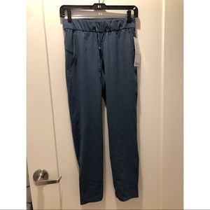 Lululemon on the fly 7/8 pant